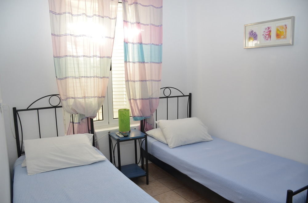 Hermes Rooms Tinos Exterior photo